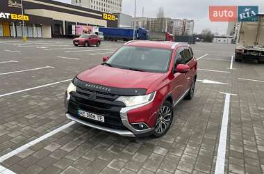 Внедорожник / Кроссовер Mitsubishi Outlander 2016 в Днепре