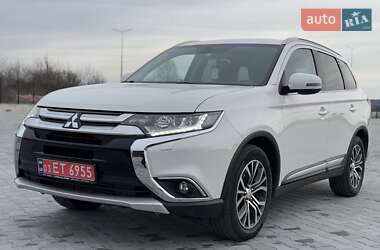 Позашляховик / Кросовер Mitsubishi Outlander 2016 в Дубні