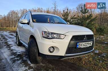 Внедорожник / Кроссовер Mitsubishi Outlander 2010 в 