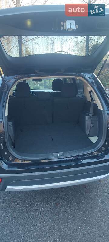 Позашляховик / Кросовер Mitsubishi Outlander 2016 в Знам'янці фото 4 Позашляховик / Кросовер Mitsubishi Outlander 2016 в Знам'янці