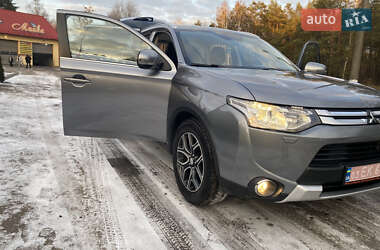 Внедорожник / Кроссовер Mitsubishi Outlander 2015 в Маневичах