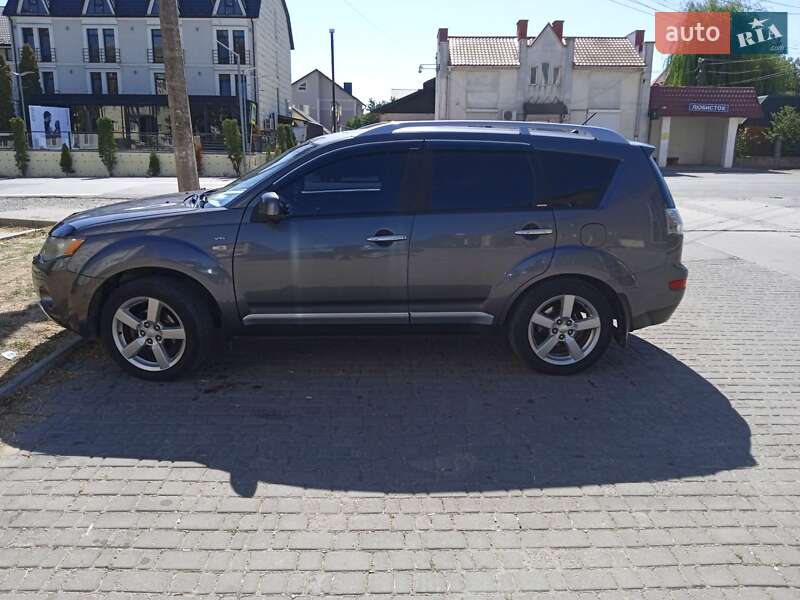 Внедорожник / Кроссовер Mitsubishi Outlander 2008 в Тернополе