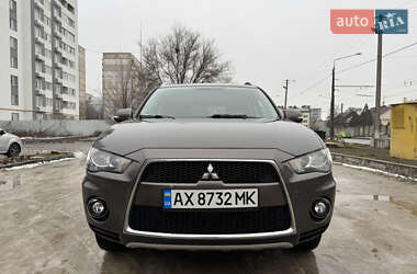 Позашляховик / Кросовер Mitsubishi Outlander 2010 в Харкові