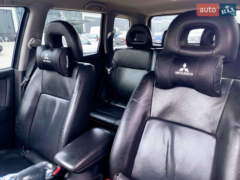 Внедорожник / Кроссовер Mitsubishi Outlander 2003 в Киеве