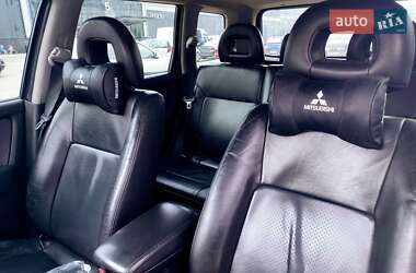 Внедорожник / Кроссовер Mitsubishi Outlander 2003 в 