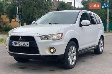 Позашляховик / Кросовер Mitsubishi Outlander 2010 в Житомирі