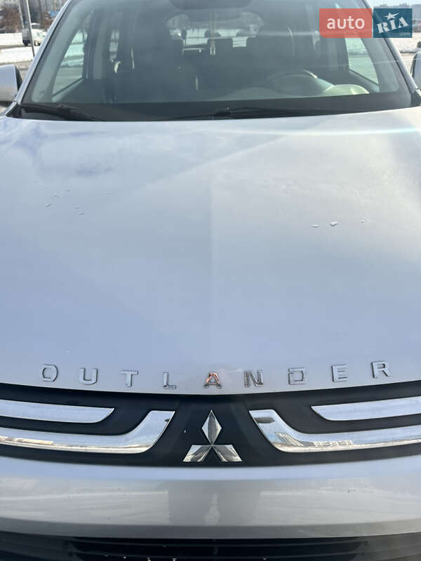 Внедорожник / Кроссовер Mitsubishi Outlander 2013 в Львове
