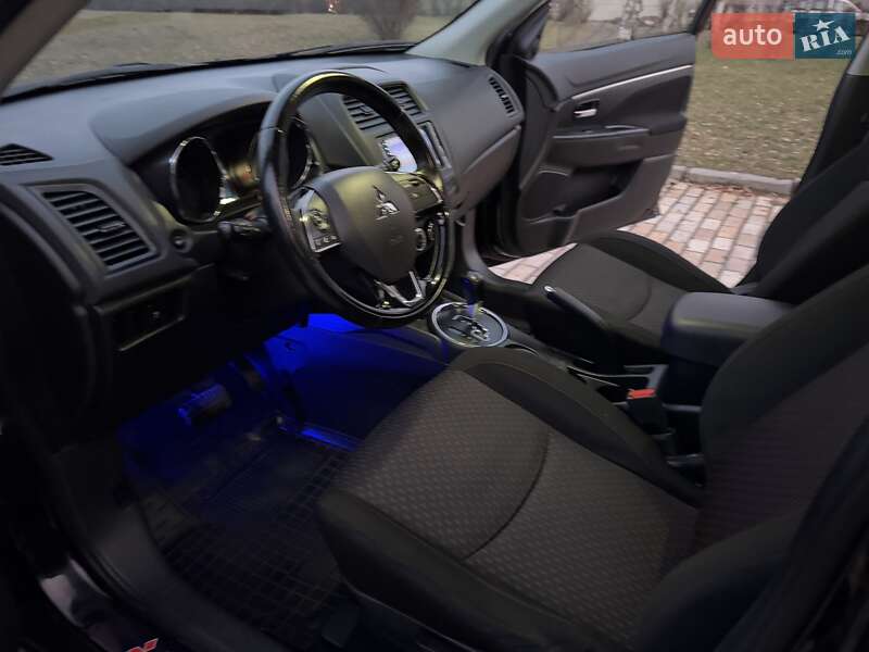 Внедорожник / Кроссовер Mitsubishi Outlander 2016 в Белой Церкви