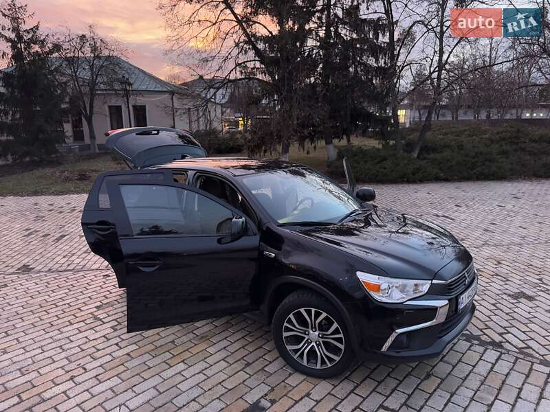 Внедорожник / Кроссовер Mitsubishi Outlander 2016 в Белой Церкви