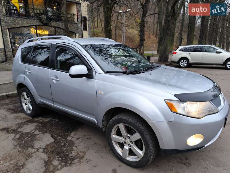 Позашляховик / Кросовер Mitsubishi Outlander 2007 в Львові