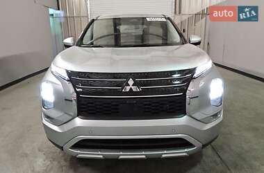 Внедорожник / Кроссовер Mitsubishi Outlander 2024 в Харькове