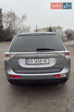 Позашляховик / Кросовер Mitsubishi Outlander 2013 в Кропивницькому