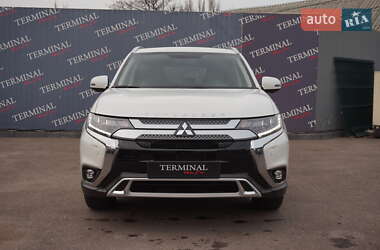 Позашляховик / Кросовер Mitsubishi Outlander 2021 в Одесі