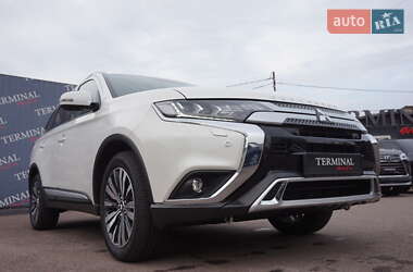 Позашляховик / Кросовер Mitsubishi Outlander 2021 в Одесі