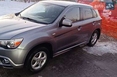 Позашляховик / Кросовер Mitsubishi Outlander 2011 в Львові