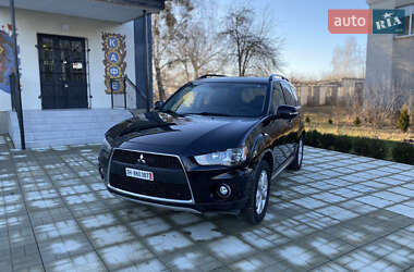 Позашляховик / Кросовер Mitsubishi Outlander 2011 в Дубні