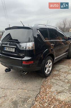 Внедорожник / Кроссовер Mitsubishi Outlander 2009 в Киеве