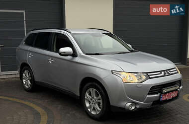 Позашляховик / Кросовер Mitsubishi Outlander 2013 в Дубні