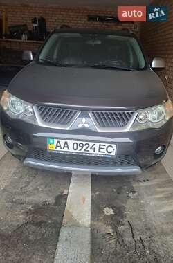 Позашляховик / Кросовер Mitsubishi Outlander 2007 в Києві