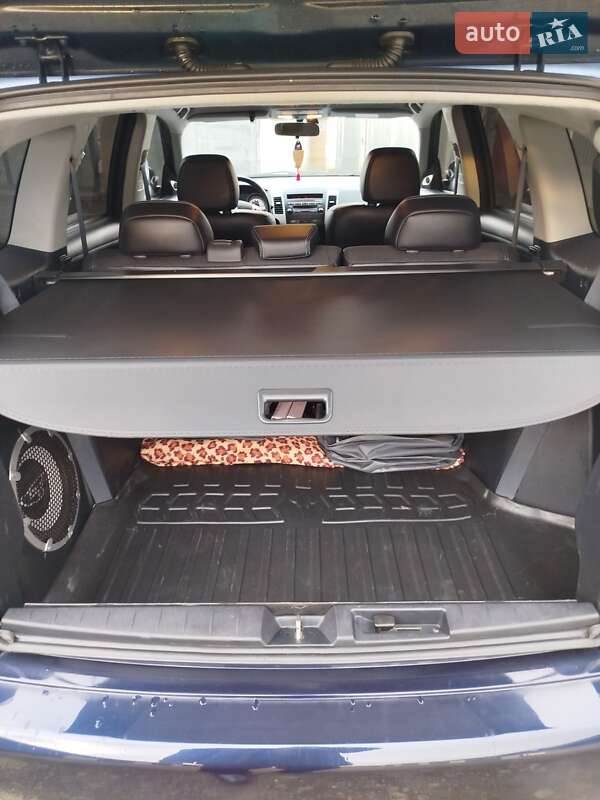 Внедорожник / Кроссовер Mitsubishi Outlander 2011 в Иршаве