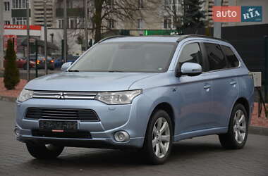 Позашляховик / Кросовер Mitsubishi Outlander 2014 в Луцьку