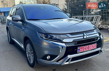 Позашляховик / Кросовер Mitsubishi Outlander 2021 в Львові