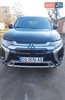 Внедорожник / Кроссовер Mitsubishi Outlander 2019 в Кривом Роге