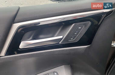 Внедорожник / Кроссовер Mitsubishi Outlander 2022 в 