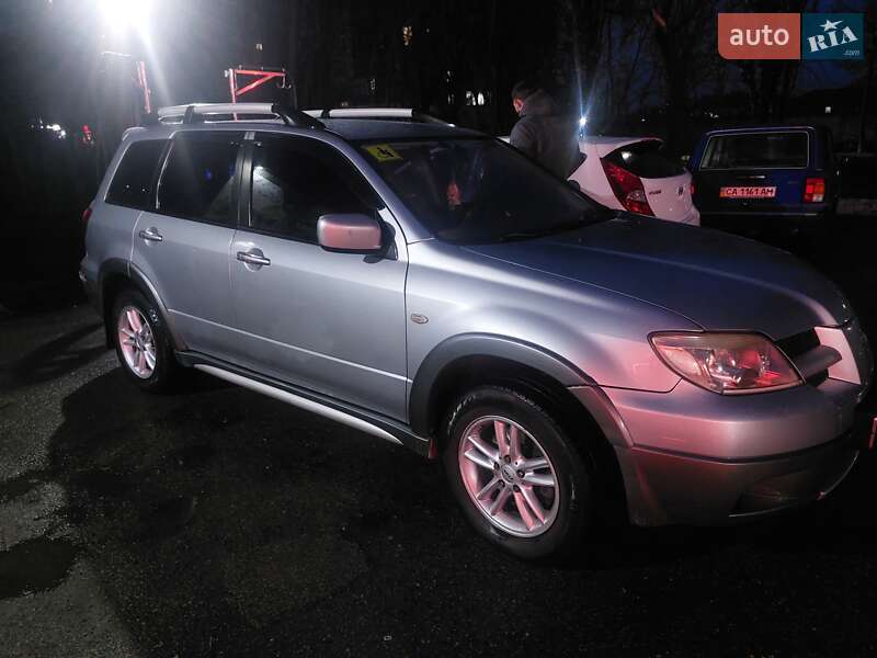 Внедорожник / Кроссовер Mitsubishi Outlander 2006 в Черкассах фото 13 Внедорожник / Кроссовер Mitsubishi Outlander 2006 в Черкассах