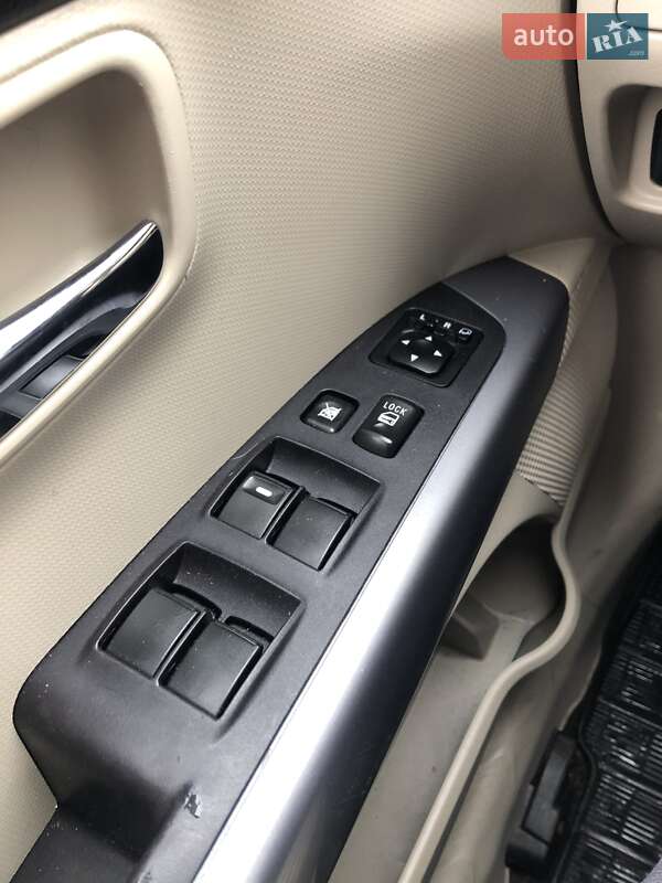 Внедорожник / Кроссовер Mitsubishi Outlander 2010 в Ратным фото 8 Внедорожник / Кроссовер Mitsubishi Outlander 2010 в Ратным