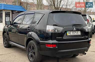Внедорожник / Кроссовер Mitsubishi Outlander 2010 в 