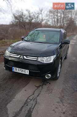 Внедорожник / Кроссовер Mitsubishi Outlander 2013 в Чернигове