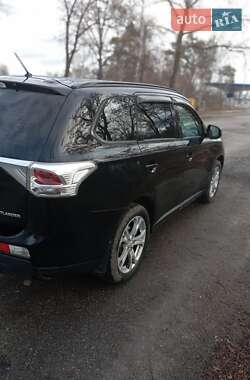 Внедорожник / Кроссовер Mitsubishi Outlander 2013 в Чернигове