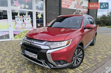 Позашляховик / Кросовер Mitsubishi Outlander 2018 в Кропивницькому