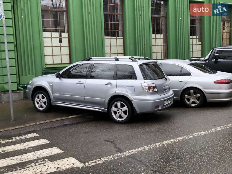 Mitsubishi Outlander 2008