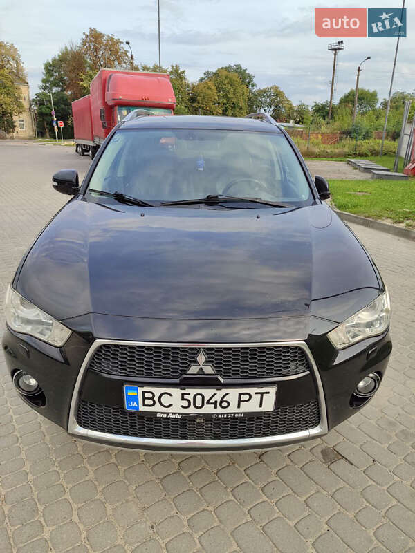 Внедорожник / Кроссовер Mitsubishi Outlander 2009 в Стрые