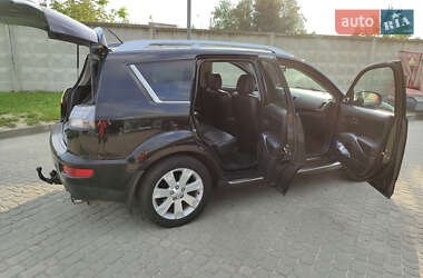 Внедорожник / Кроссовер Mitsubishi Outlander 2009 в 