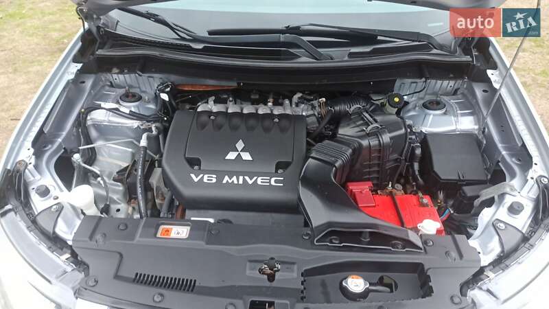 Позашляховик / Кросовер Mitsubishi Outlander 2013 в Полтаві фото 25 Позашляховик / Кросовер Mitsubishi Outlander 2013 в Полтаві
