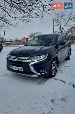 Позашляховик / Кросовер Mitsubishi Outlander 2015 в Бобринці