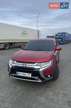 Внедорожник / Кроссовер Mitsubishi Outlander 2019 в Одессе