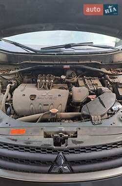 Внедорожник / Кроссовер Mitsubishi Outlander 2008 в 