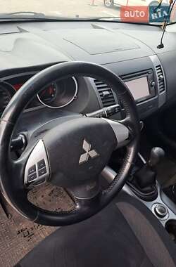 Внедорожник / Кроссовер Mitsubishi Outlander 2008 в 