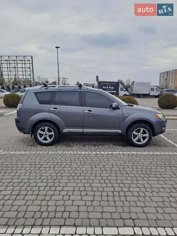 Позашляховик / Кросовер Mitsubishi Outlander 2008 в Львові