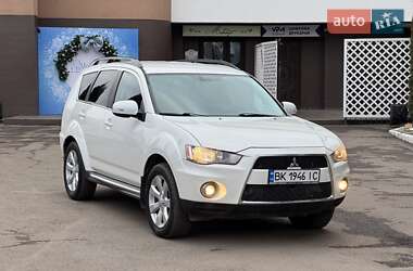 Позашляховик / Кросовер Mitsubishi Outlander 2010 в Рівному