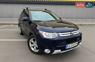 Позашляховик / Кросовер Mitsubishi Outlander 2014 в Києві