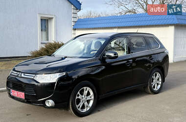 Позашляховик / Кросовер Mitsubishi Outlander 2013 в Радивиліві