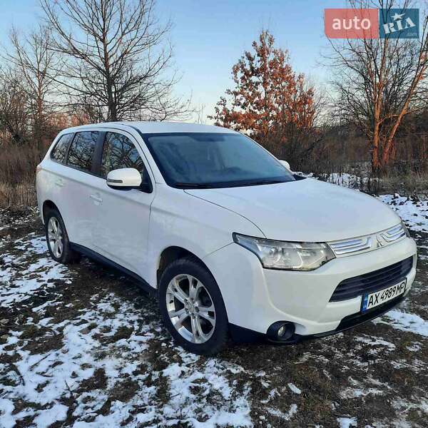Позашляховик / Кросовер Mitsubishi Outlander 2013 в Полтаві