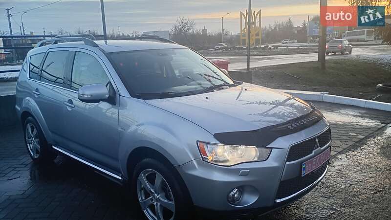 Позашляховик / Кросовер Mitsubishi Outlander 2012 в Корсунь-Шевченківському