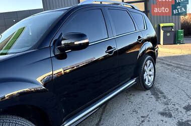 Позашляховик / Кросовер Mitsubishi Outlander 2010 в Львові