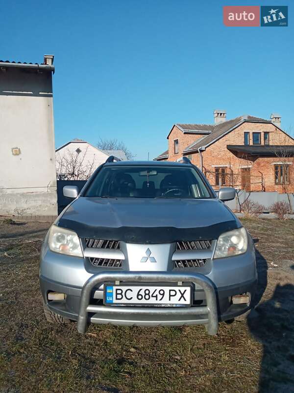 Внедорожник / Кроссовер Mitsubishi Outlander 2005 в Львове